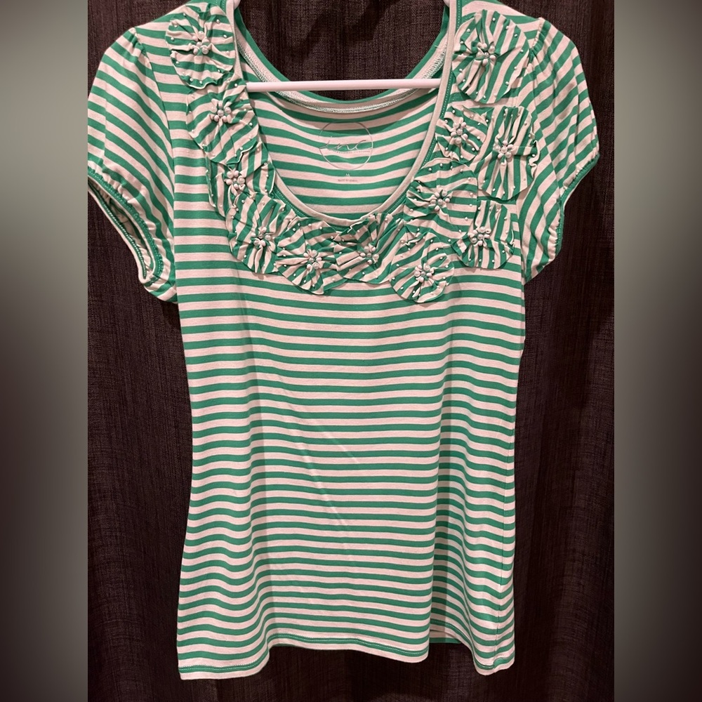 Inc International Concepts - Size M, green/white stripes top. New (never worn)